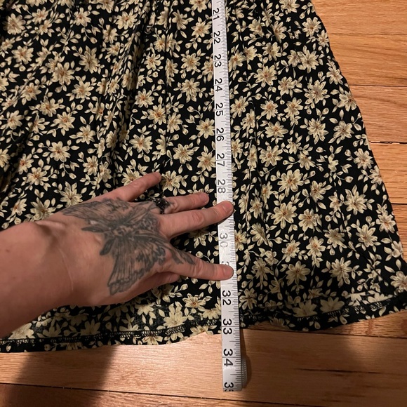 Basic Editions Black floral romper - Picture 2 of 7